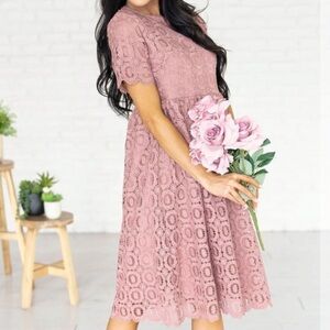 🆕 Mauve Rose Lace Dress